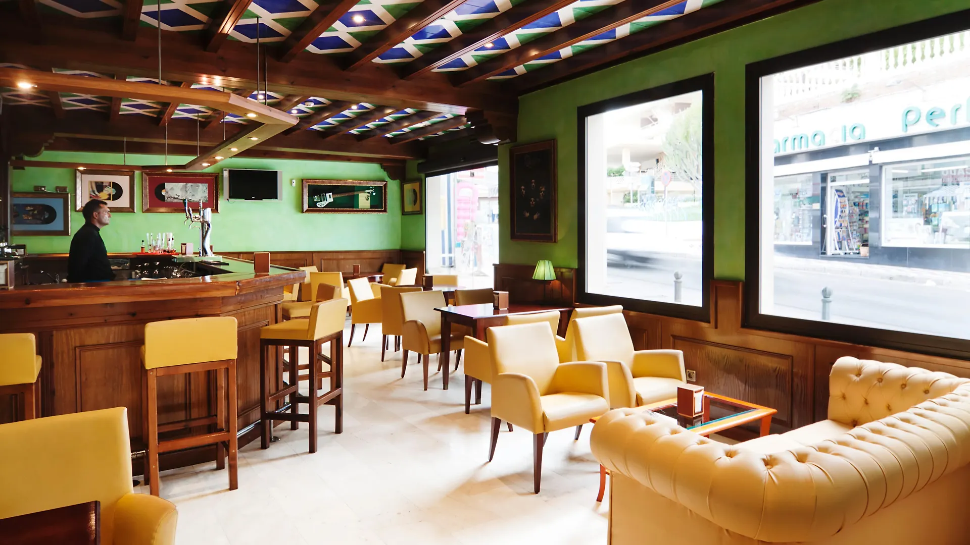 فندق Fenix Torremolinos - Adults Only Recommended