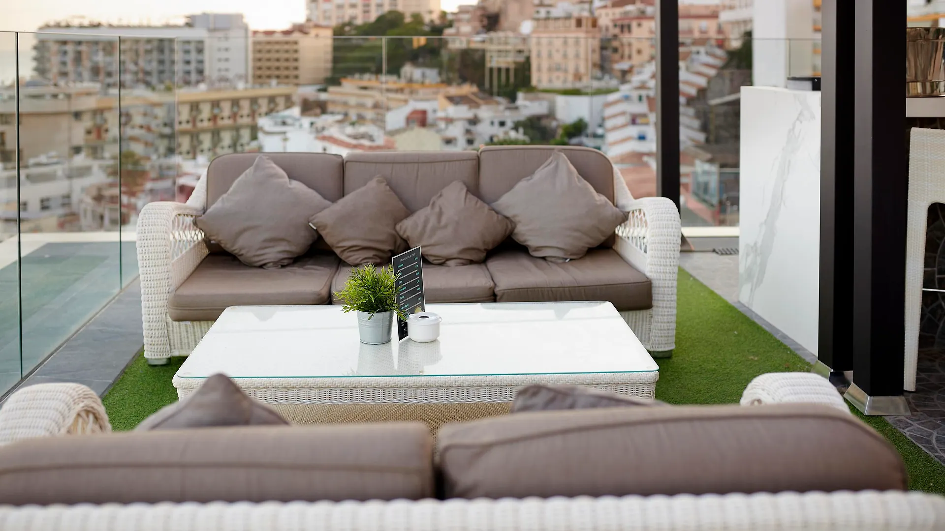 فندق Fenix Torremolinos - Adults Only Recommended